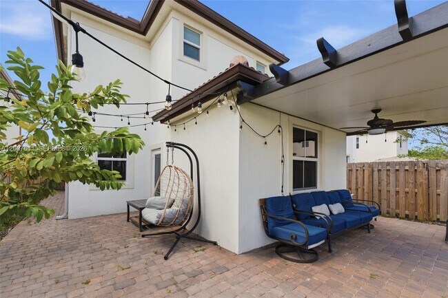 Building Photo - 2284 NW 130th St