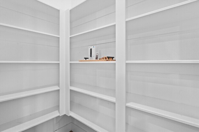 Building Photo - 120 Red Cascade Trl