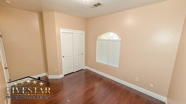 Building Photo - 1733 Pyxis St