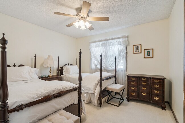 Building Photo - 1245 Michelle Ct