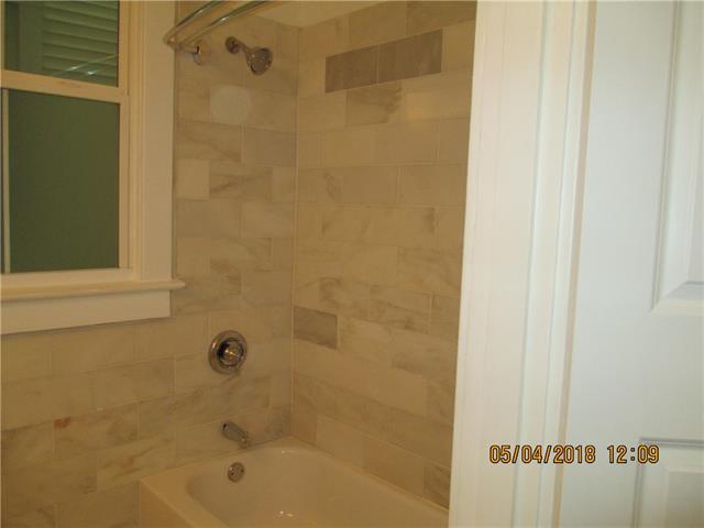 Building Photo - 7701 Jeannette St