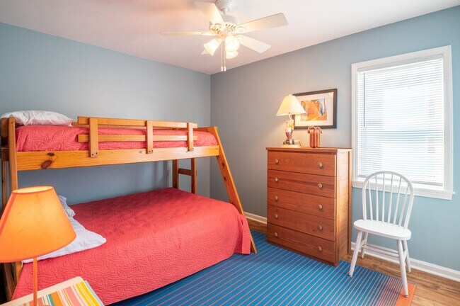 Building Photo - Seaview D @ 714 Carolina Beach Ave. N