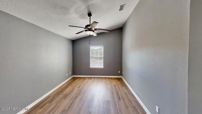 Building Photo - 575 Oakleaf Plantation Pkwy