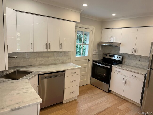 Building Photo - 36 Dunes Ln