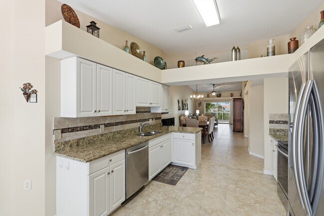 Building Photo - 26630 Rosewood Pointe Dr