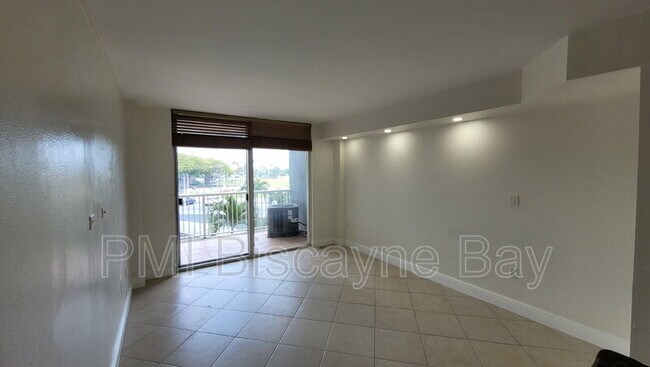 Primary Photo - 1800 NW 24th Ave