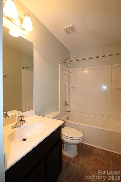 Building Photo - 2090 Shady Pond Dr