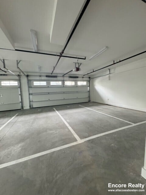 Building Photo - 157 Everett St