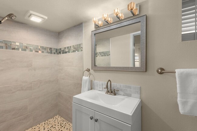 Building Photo - Updated Northgate Home with Modern Comfort, Privacy, and Great Walkability