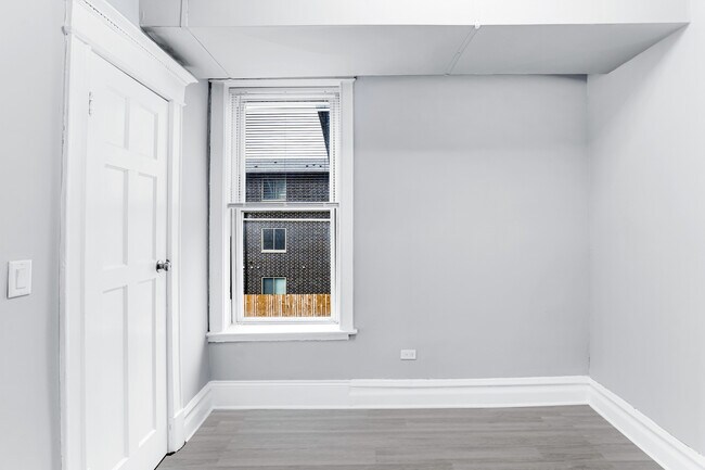 Building Photo - 5341 S Indiana Ave