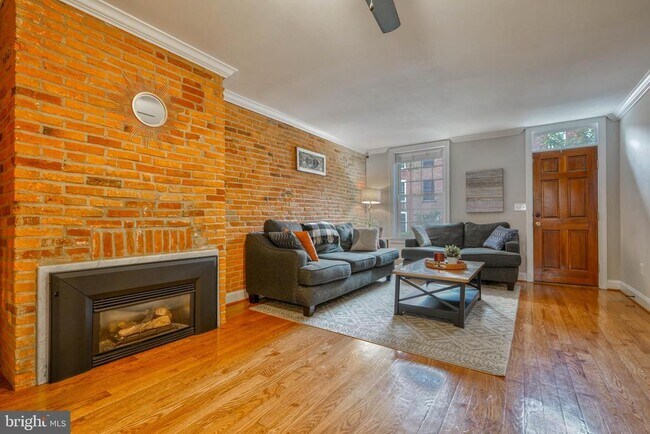 Building Photo - 1129 Battery Ave