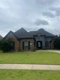 Building Photo - 306 Camelback Dr