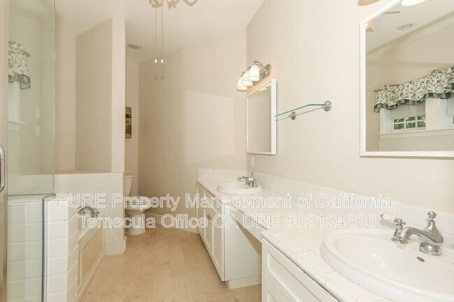 Building Photo - 36475 Avenida La Cresta