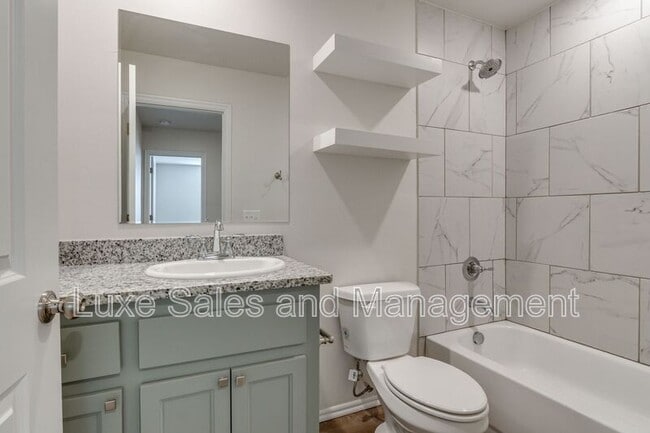 Building Photo - 10809 NW 119th St