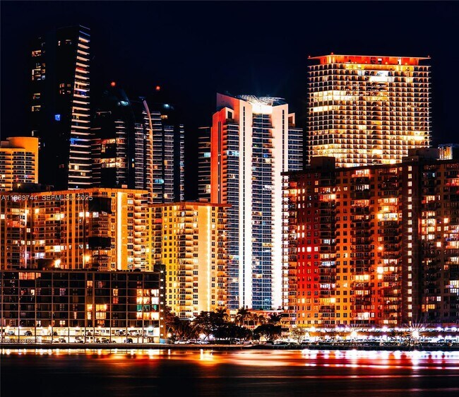 Building Photo - 3916 Island Estates Dr