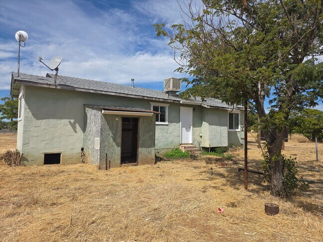 Building Photo - 6635 Happy Valley Rd