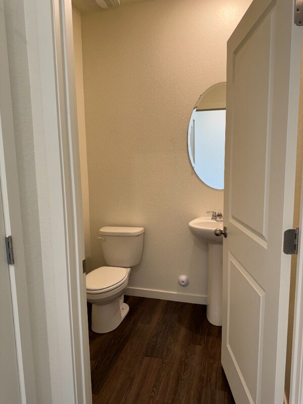 Building Photo - 6054 Holstein Dr