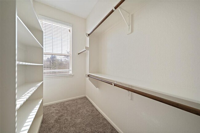 Building Photo - 5554 Sallow Bay Ln