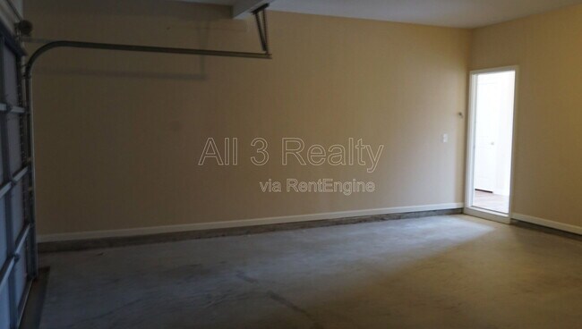 Building Photo - 6107 Heisler St