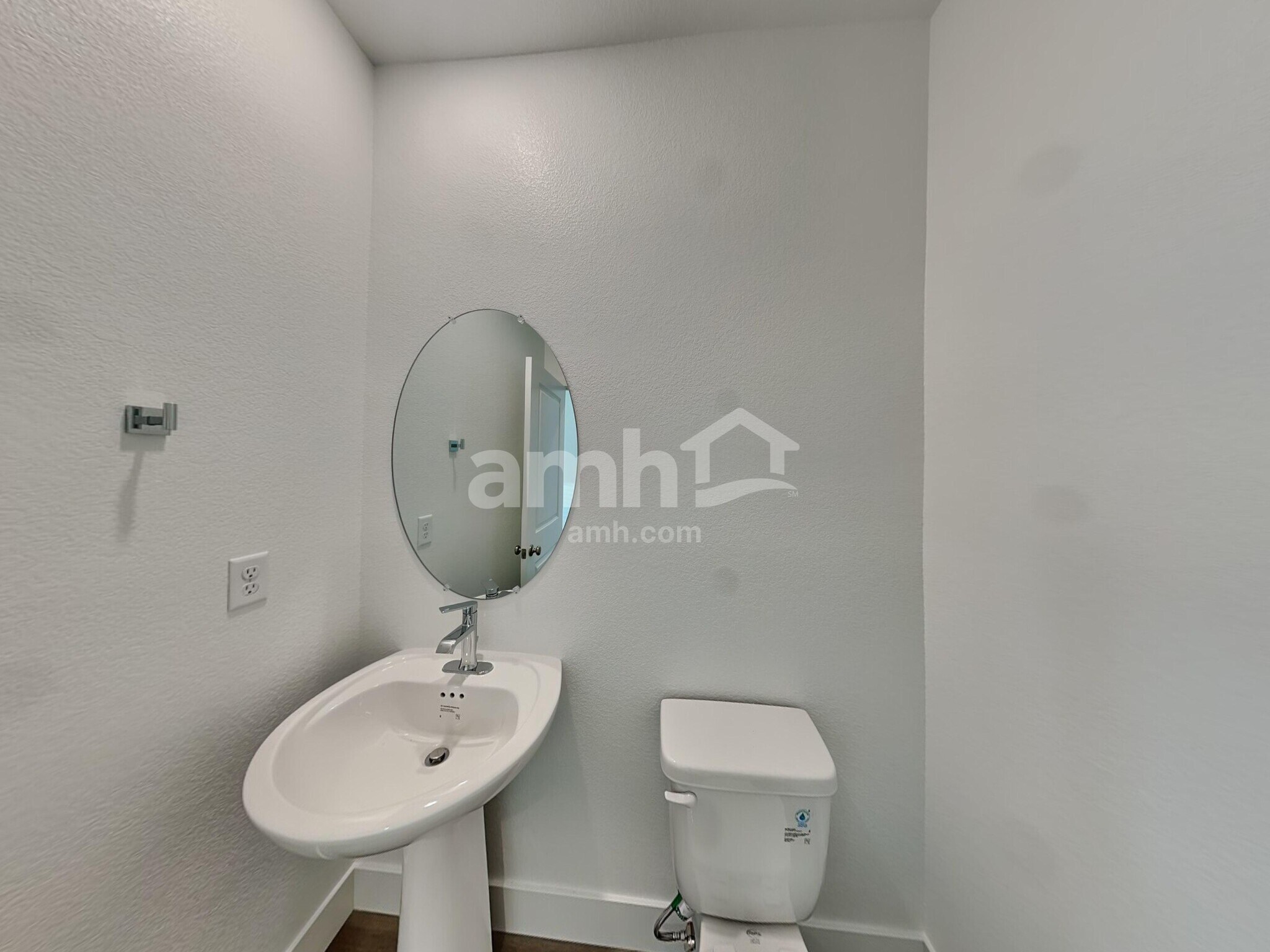 Building Photo - 8917 Dwarf Chin Ave