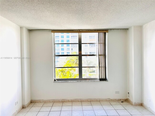 Building Photo - 230 174th St