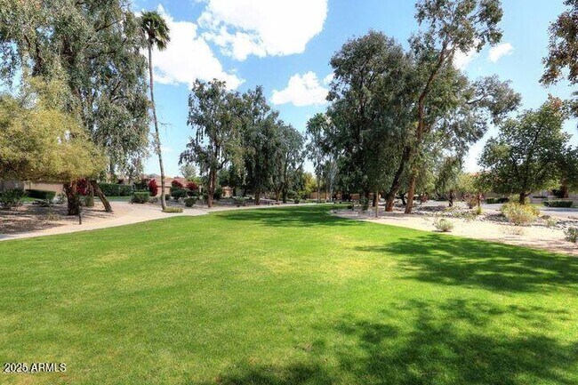 Building Photo - 8602 E Vista Del Lago