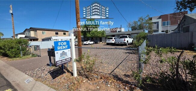 Building Photo - 3926 E Earll Dr