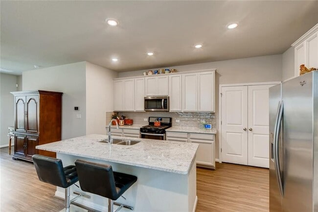 Building Photo - 105 Tucana St