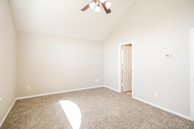 Building Photo - 10738 Clearview Villa Pl