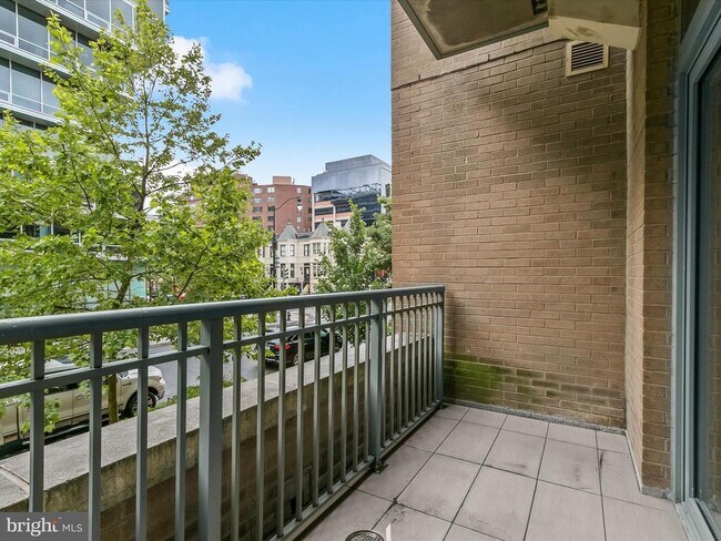 Building Photo - 2425 L St NW