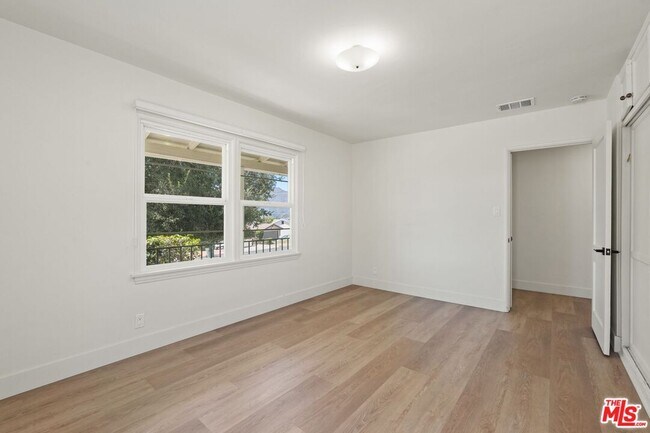 Building Photo - 2943 Los Olivos Ln