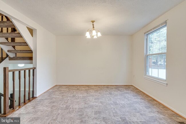 Building Photo - 6518 Alexis Ln