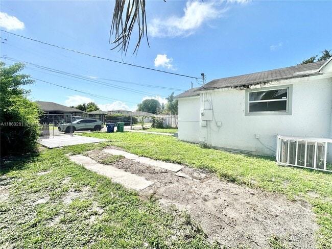 Building Photo - 7156 NW 15th Ct