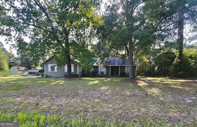 Building Photo - 204 Tanglewood Dr