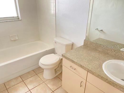 Building Photo - 10228 Summerview Cir