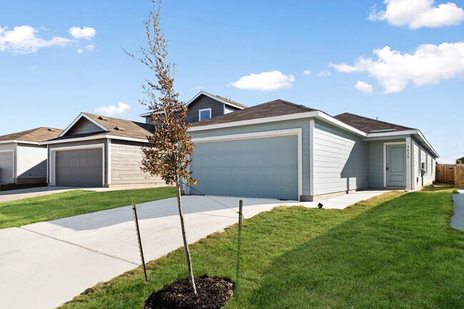 Building Photo - 3415 Rock Ml Dm