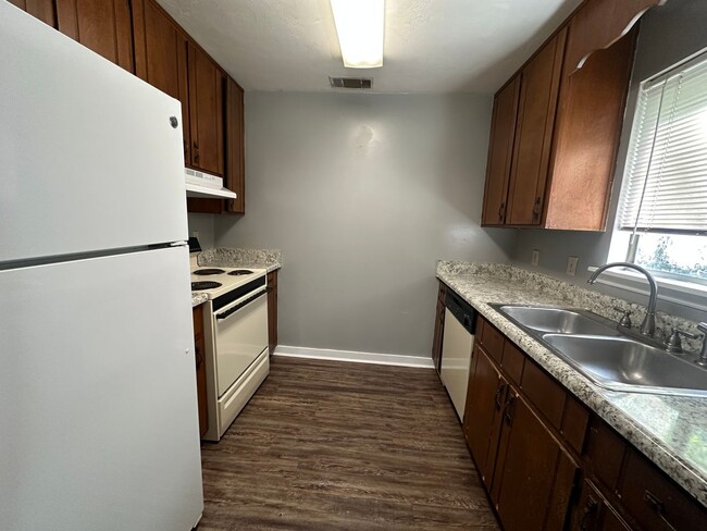 Building Photo - YK- CHIC 599