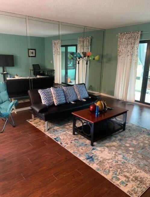 Building Photo - 21820 Cypress Cir