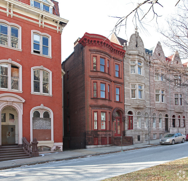 Building Photo - 1702 Eutaw Pl