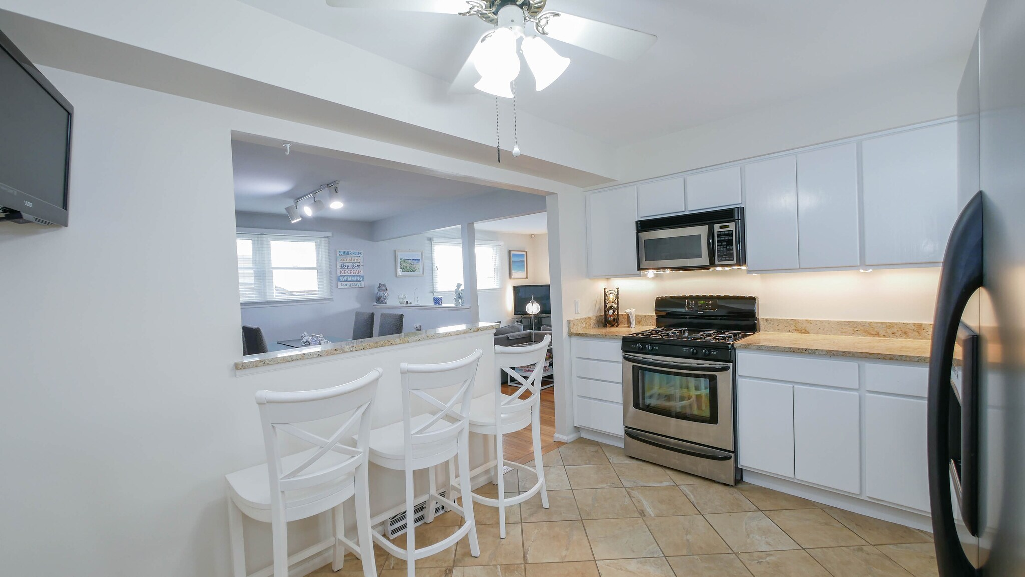 Building Photo - 6903 Ventnor Ave