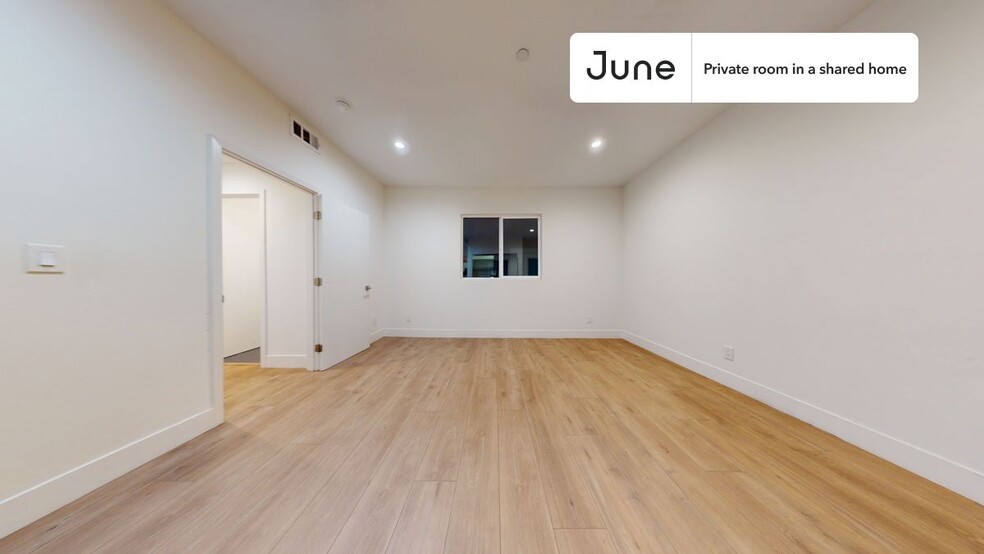 Primary Photo - Private bedroom in 4 bed/4 bath Home