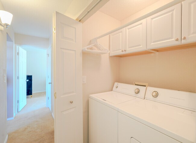 Building Photo - 3408 Sunriver Rd