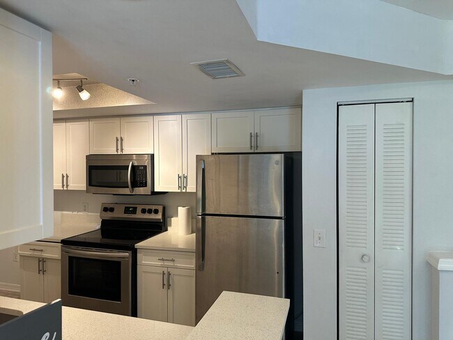 Building Photo - 4179 N Haverhill Rd