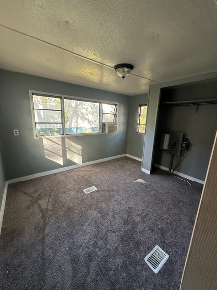 Building Photo - 3625 S Douglas Ave