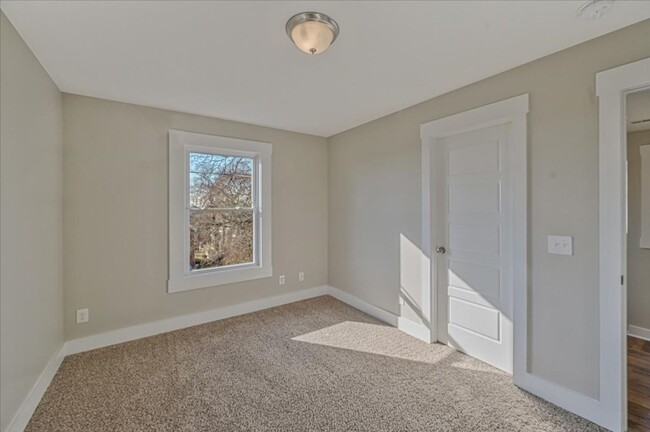 Building Photo - Beautiful House in East Nashville!