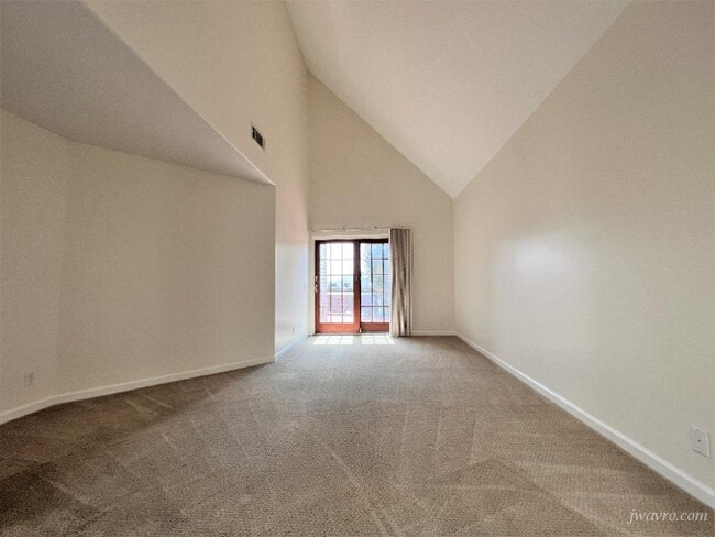 Building Photo - 606 Bridgeport Ln