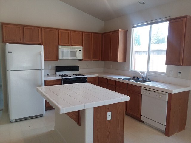 Building Photo - Three Bed, Two Bath Home in Sparks....