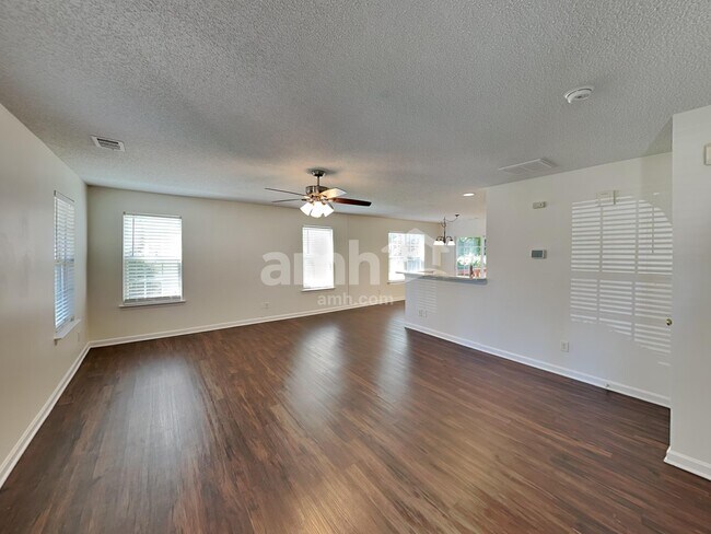 Building Photo - 183 Everett Park Dr