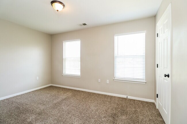 Building Photo - 1421 Jordans Pond Ln