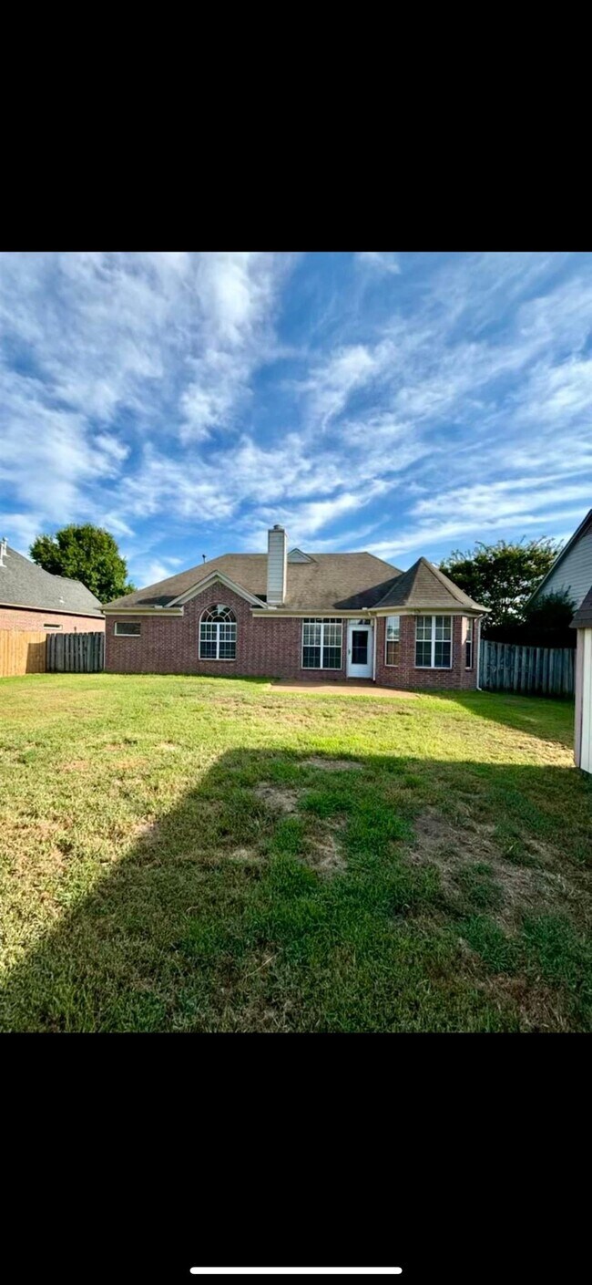 Building Photo - 8240 Blue Lagoon Dr